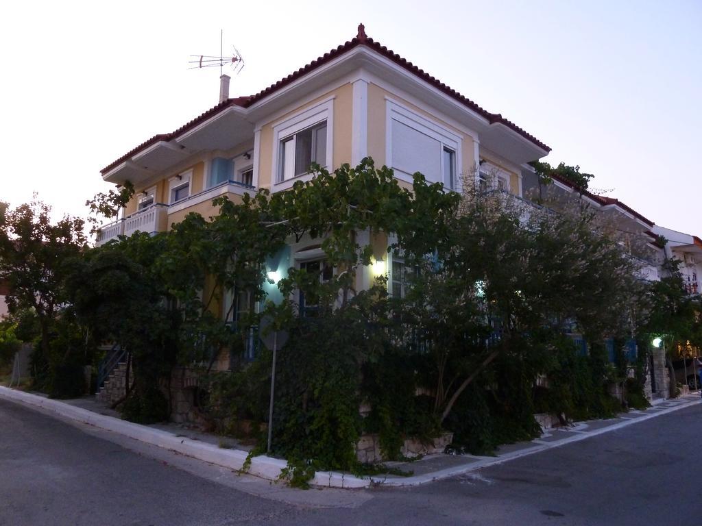 Paris Beach Hotel Ireo  Zewnętrze zdjęcie