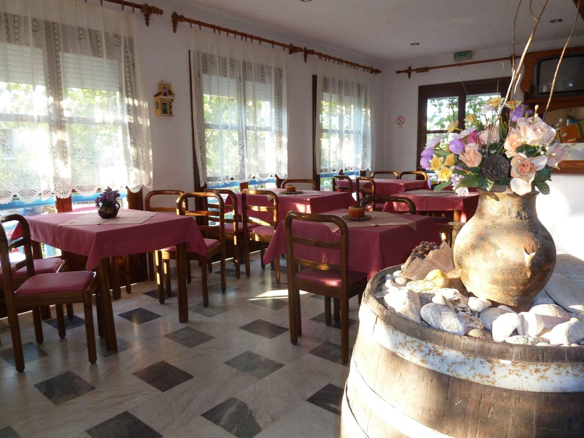 Paris Beach Hotel Ireo  Zewnętrze zdjęcie