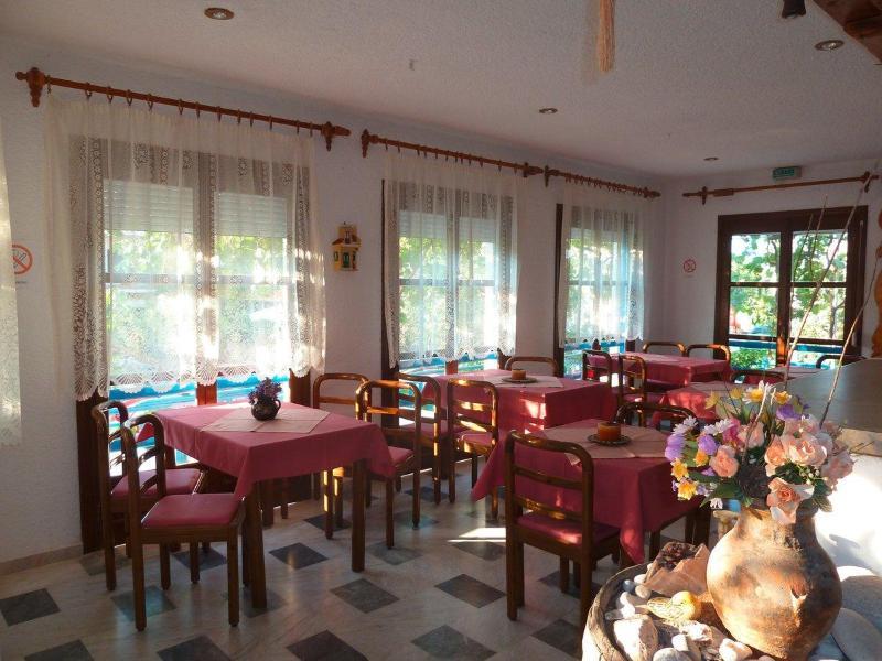 Paris Beach Hotel Ireo  Zewnętrze zdjęcie